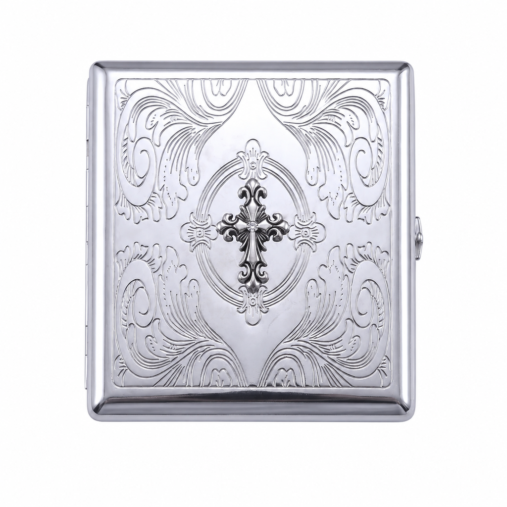 CHROMA 01 RELIC Kartenetui aus verchromtem Metall mit geprägtem Relief
